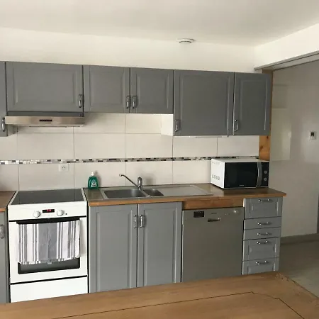 L'entre 2, 7personnes A Proche De Nigloland 3*